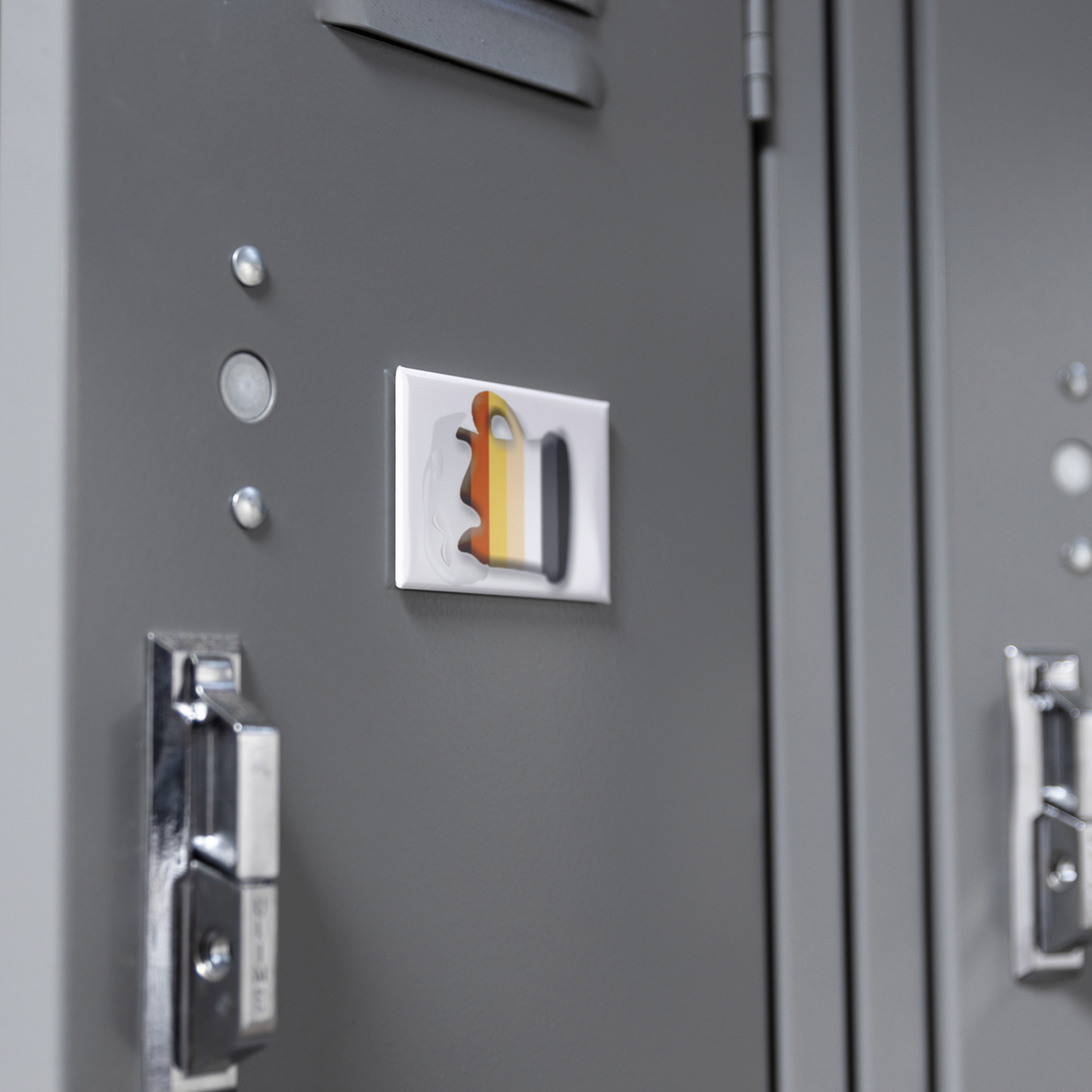 Bear_Mug_Magnet_RectangleButtonMagnet_H_Locker_Mockup.png